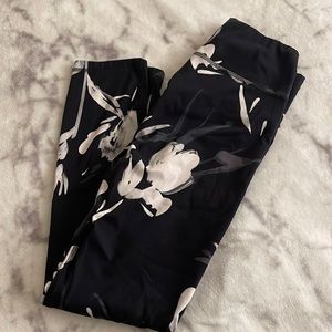 All in motion flower leggings